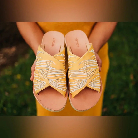 OluKai Moanilehua, solar glow/tapa - Picture 5 of 13